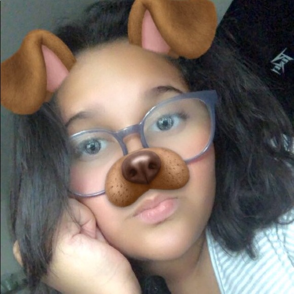 Meet your Posher, Karolina - Picture 1 of 1